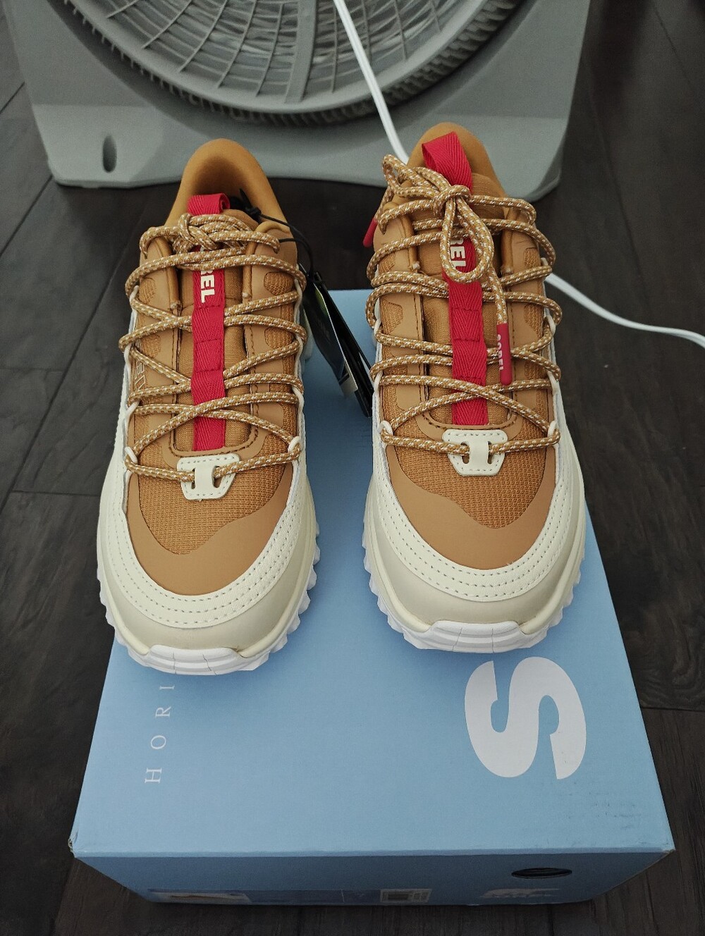 Sorel Callsign Horizon Low GTX in Canyon Gold and Honey White Women 7